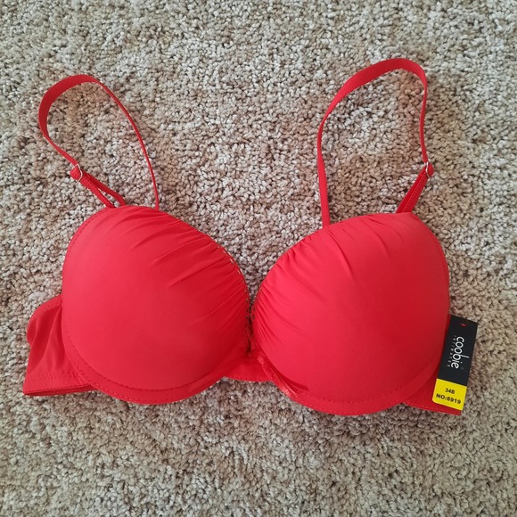 NWT Coobie 34 B Bra..  Padded Underwire, removable  straps - Picture 1 of 4
